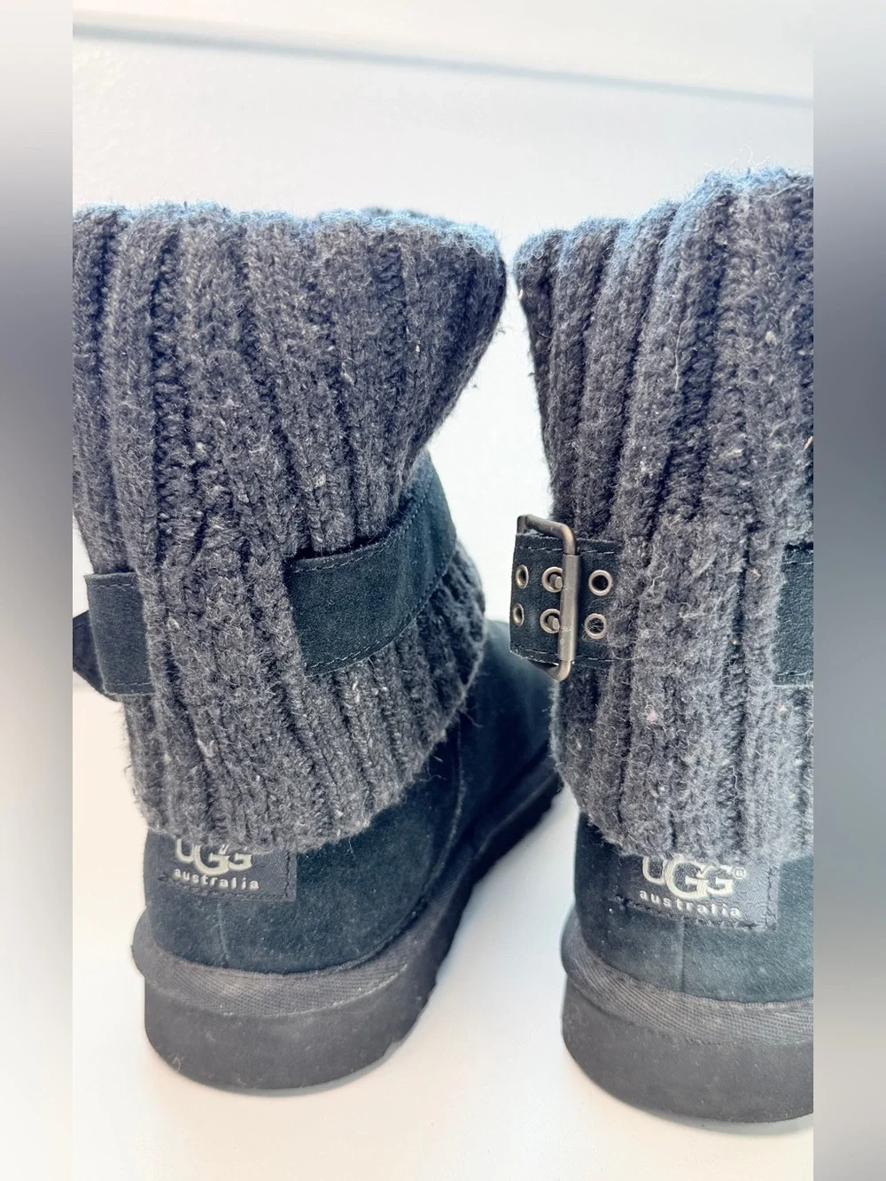 UGG Australia Cambridge Black Suede Knit Buckle Winter Boots Size 8 shearling